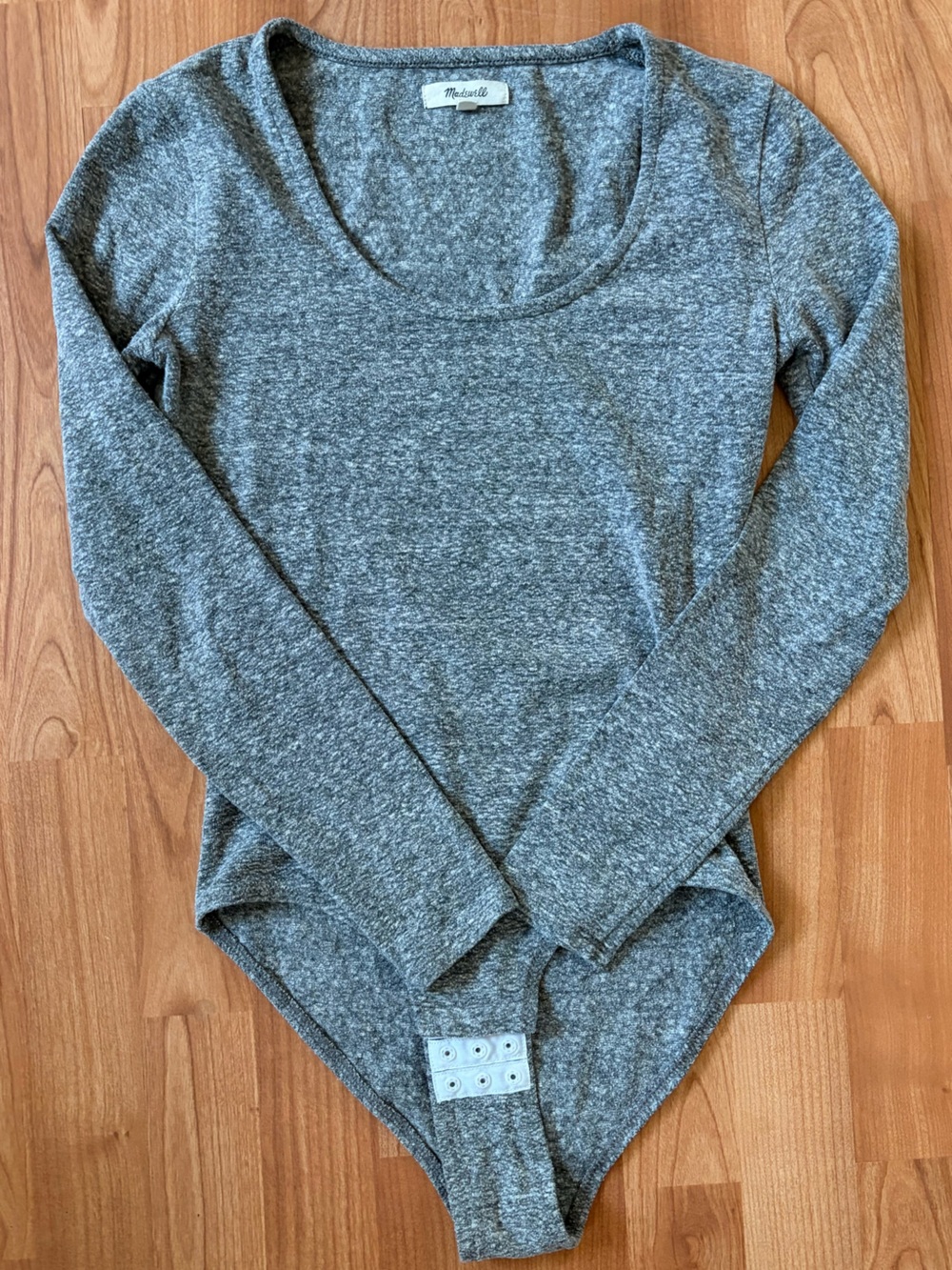 Madewell Gray Long-Sleeve Scoop Neck Bodysuit Small